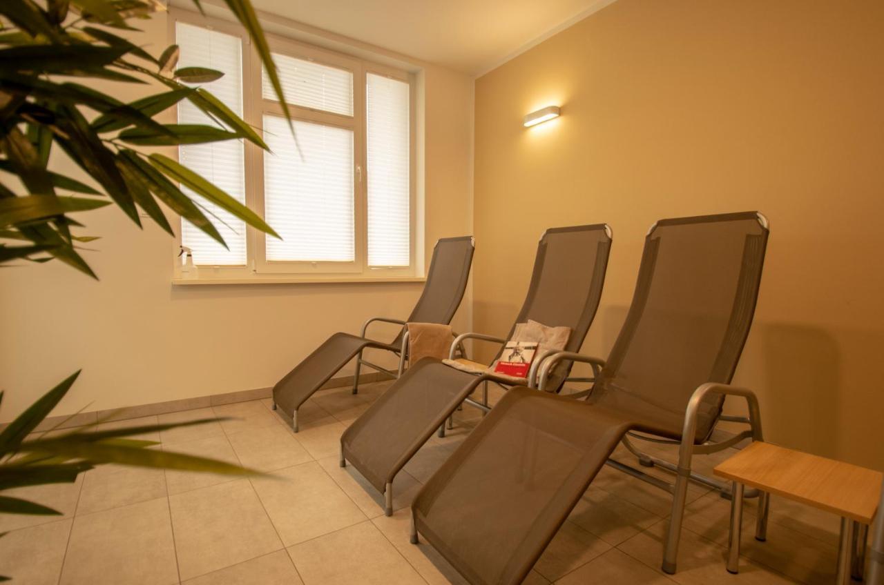 Albert-Inn-Glowe - Barrierefrei & 3 Schlafzimmer & Coworking & Strandkorb-Saisonal & Sauna Im Haus & Fahrraeder エクステリア 写真